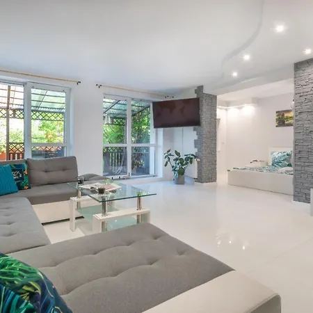 Familia Na Wzgorzu Z Sauna I Sala Zabaw Dla Dzieci * غدينيا