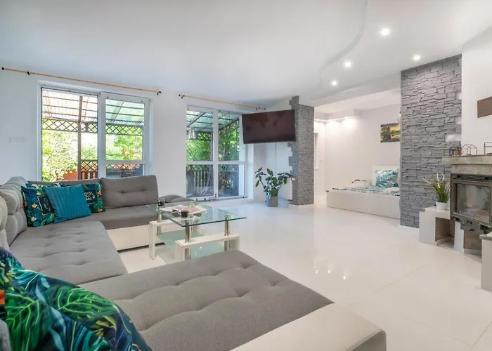 Familia Na Wzgorzu Z Sauna I Sala Zabaw Dla Dzieci * グディニャ